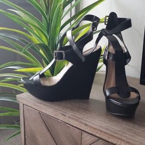 Black Size 11 US wedge heel